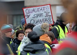 Wieder Hunderte Protestieren In Jena 12